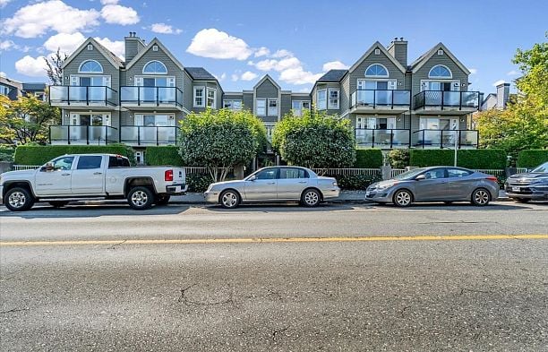 307 876 W 16th Avenue Cambie