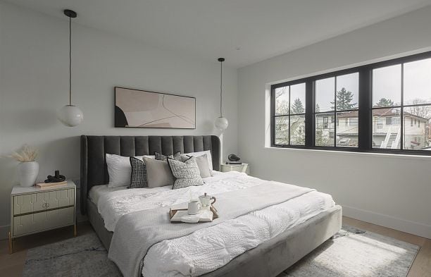 2 240 E 37th Avenue Main