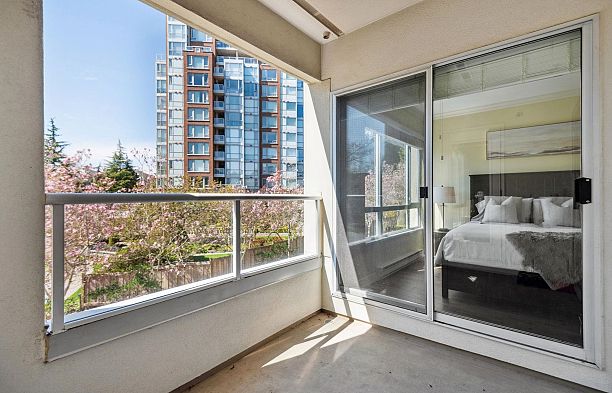 216 5735 Hampton Place University VW