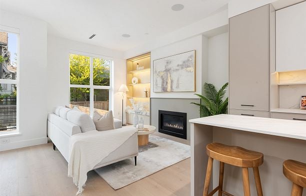 1489 W 52nd Avenue South Granville