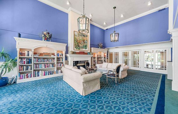 216 5735 Hampton Place University VW