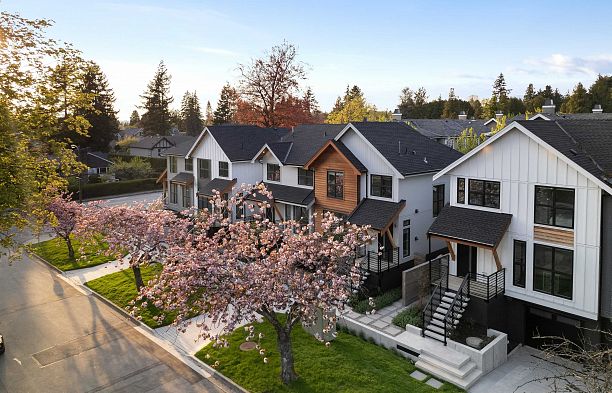 1489 W 52nd Avenue South Granville