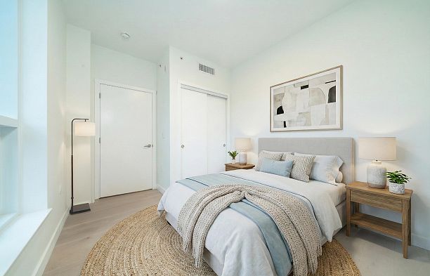 213 5212 Cambie Street Cambie