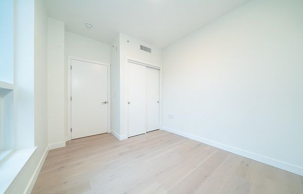 213 5212 Cambie Street Cambie