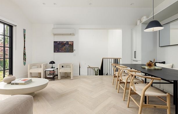 2502 W 33rd Avenue MacKenzie Heights