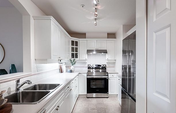 104 5835 Hampton Place University VW