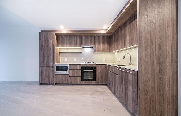 213 5212 Cambie Street Cambie