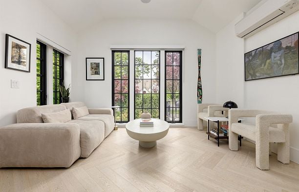 2502 W 33rd Avenue MacKenzie Heights