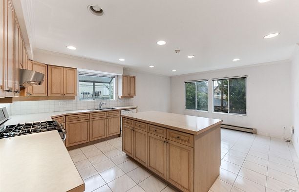 6633 Montgomery Street South Granville