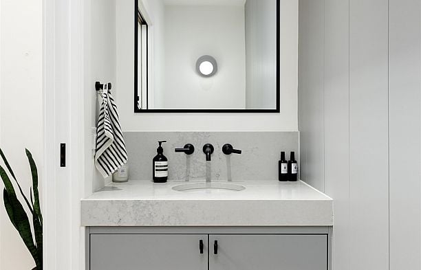 2502 W 33rd Avenue MacKenzie Heights