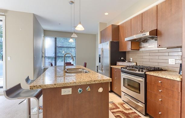 31 1863 Wesbrook Mall University VW