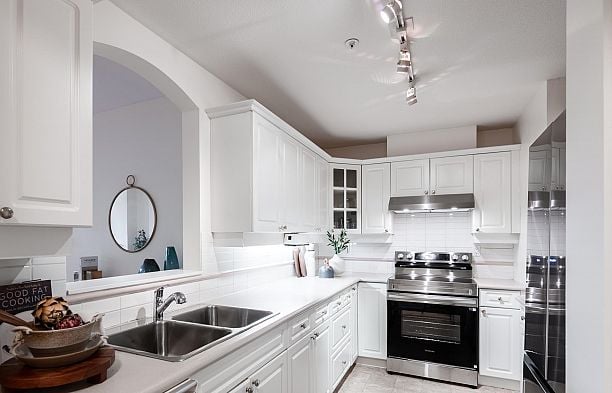 104 5835 Hampton Place University VW