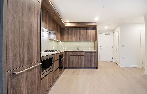 213 5212 Cambie Street Cambie