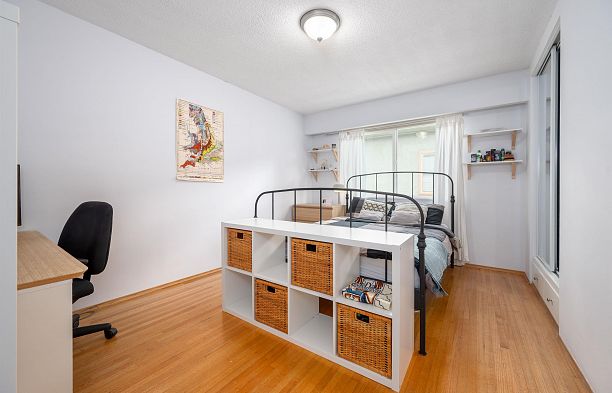 8 1235 W 10th Avenue Fairview VW