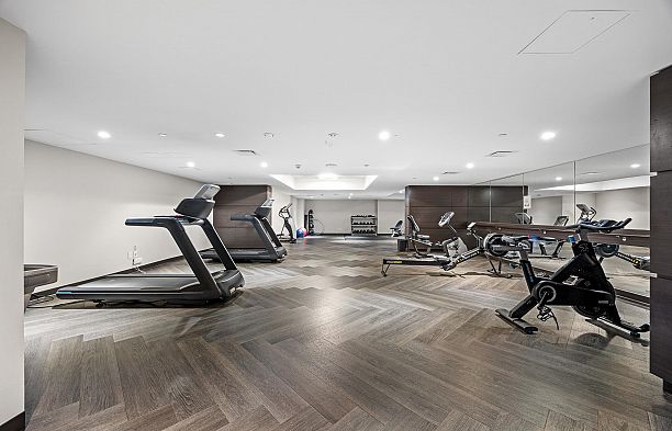 305 1571 W 57th Avenue South Granville