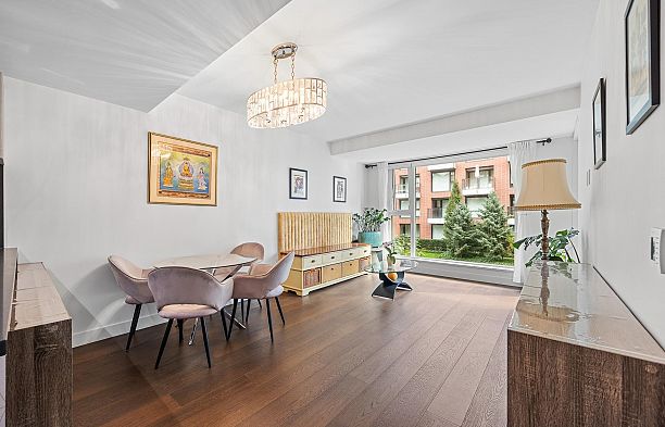 305 1571 W 57th Avenue South Granville