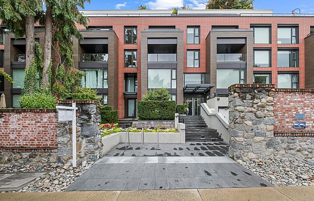 305 1571 W 57th Avenue South Granville