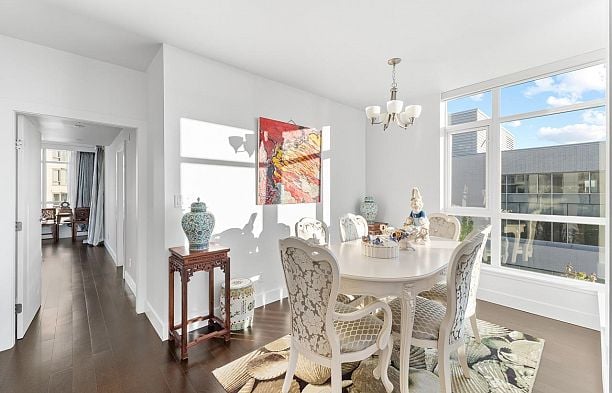 502 6080 Iona Drive University VW