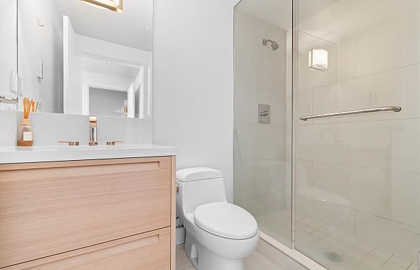 502 6080 Iona Drive University VW