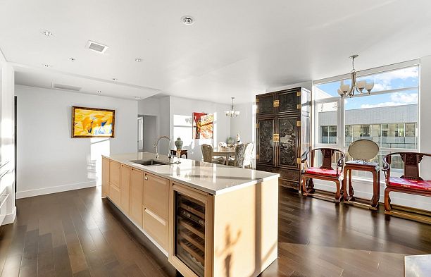 502 6080 Iona Drive University VW