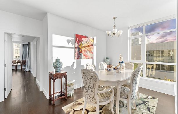 502 6080 Iona Drive University VW