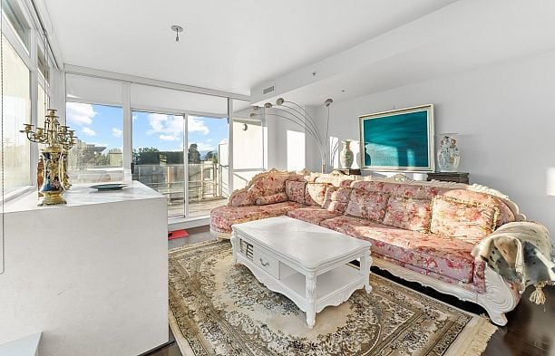 502 6080 Iona Drive University VW