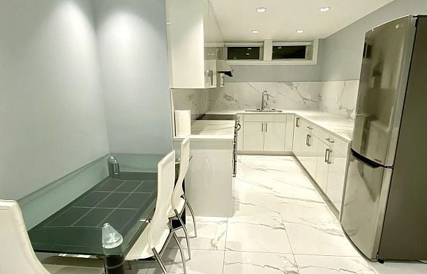 1 4085 W 41st Avenue Dunbar