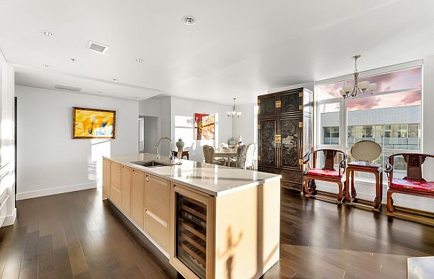 502 6080 Iona Drive University VW