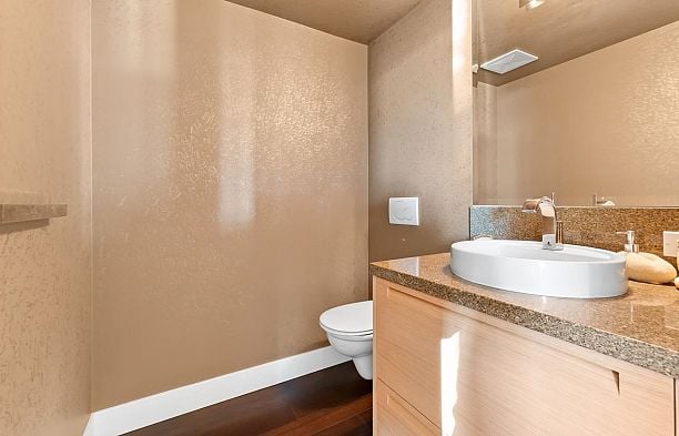 502 6080 Iona Drive University VW