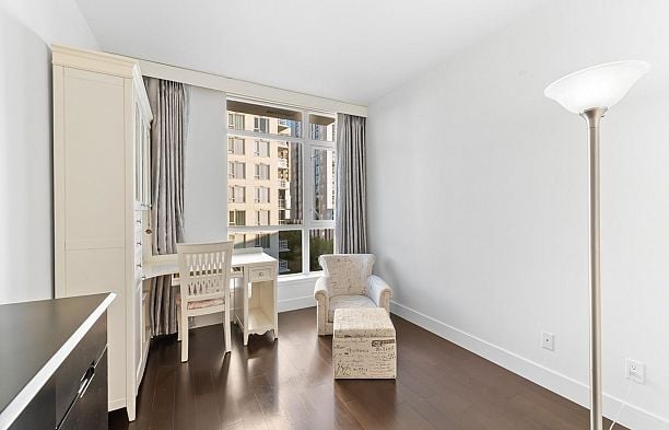 502 6080 Iona Drive University VW