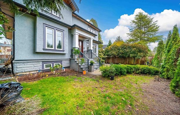 1 4085 W 41st Avenue Dunbar