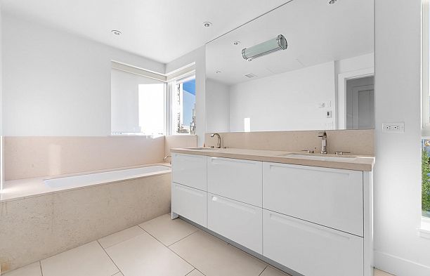 502 6080 Iona Drive University VW