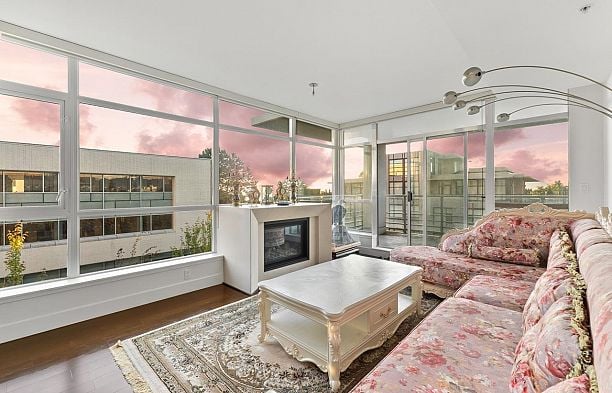 502 6080 Iona Drive University VW