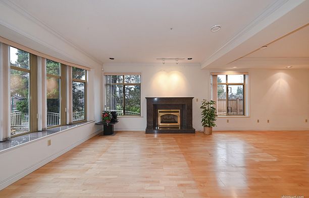 2908 W 30th Avenue MacKenzie Heights