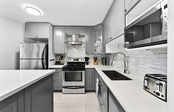 1202 188 Keefer Place Downtown VW