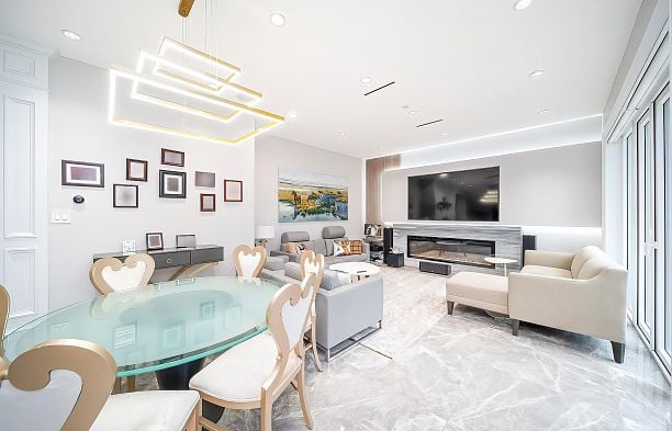 1 4085 W 41st Avenue Dunbar