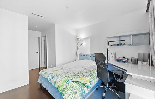 502 6080 Iona Drive University VW