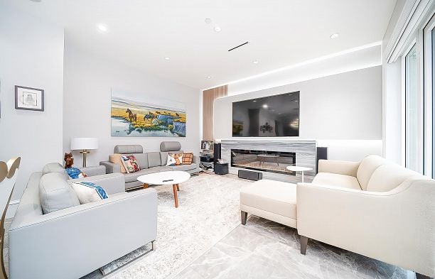 1 4085 W 41st Avenue Dunbar