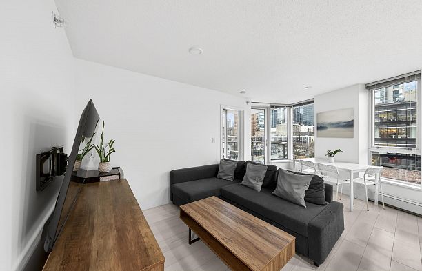 1202 188 Keefer Place Downtown VW