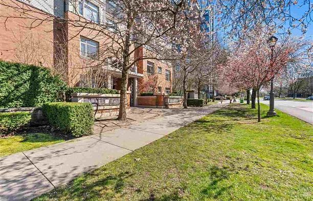 208 2280 Wesbrook Mall University VW