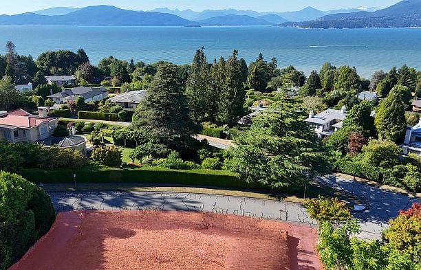 1512 Western Crescent University VW