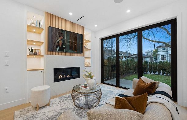 1 2846 W 12 Avenue Kitsilano