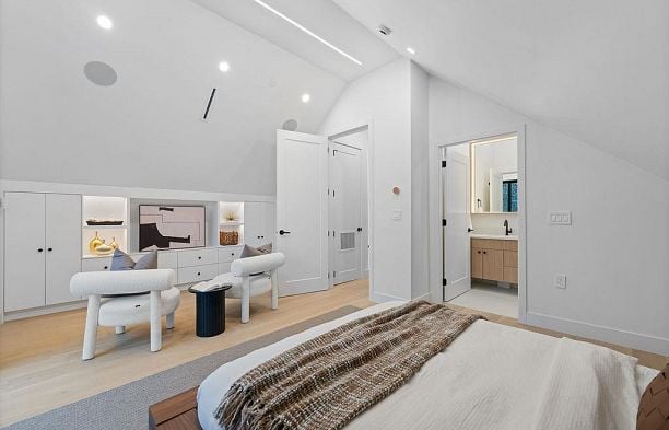 1 2846 W 12 Avenue Kitsilano