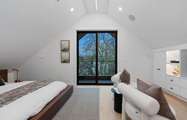 1 2846 W 12 Avenue Kitsilano