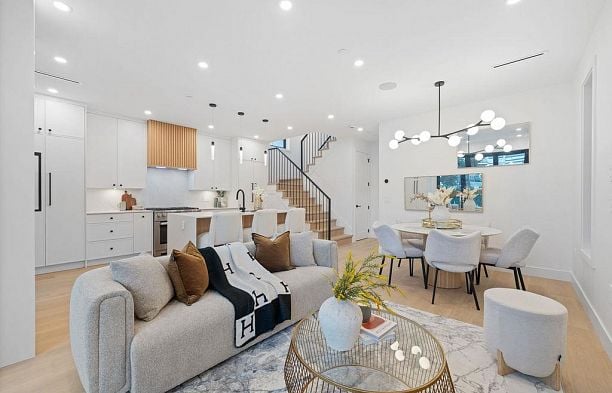 1 2846 W 12 Avenue Kitsilano