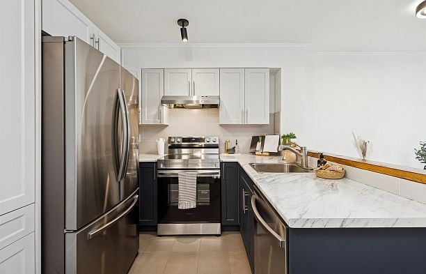 PH5 1503 W 66th Avenue S.W. Marine