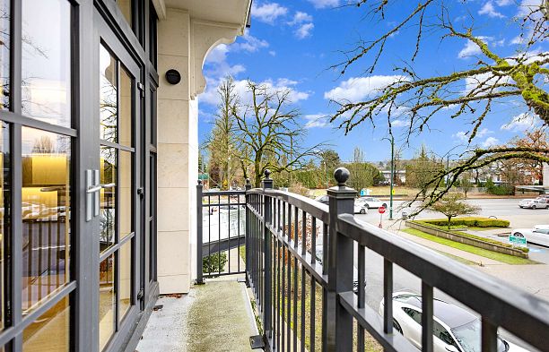 204 1009 Laurier Avenue Shaughnessy