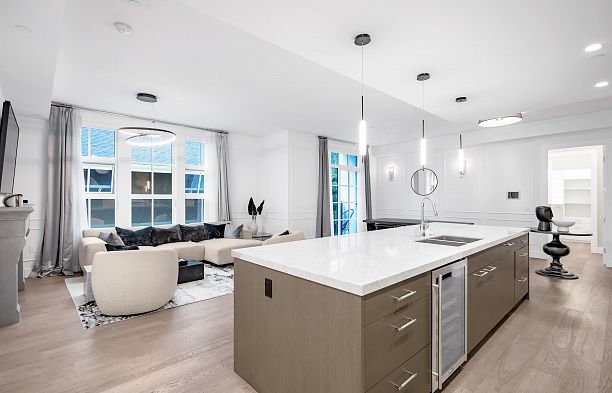 204 1009 Laurier Avenue Shaughnessy