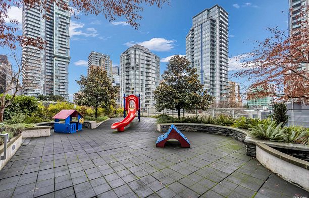 1602 535 Smithe Street Downtown VW