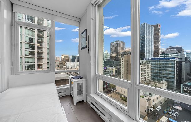 1602 535 Smithe Street Downtown VW